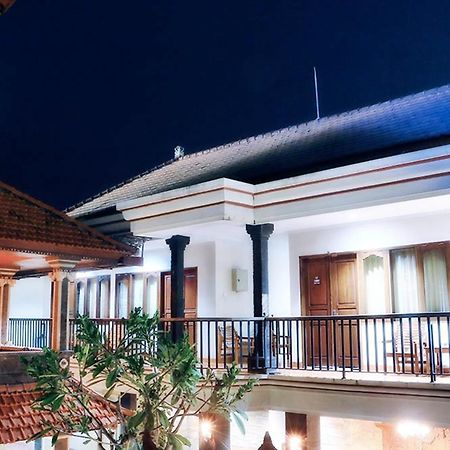 Agus Beach Inn Kuta Lombok Exterior foto